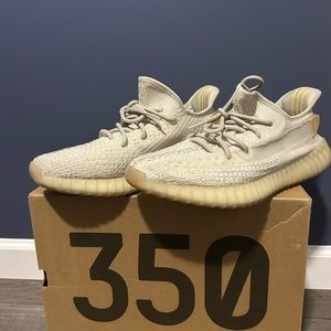 Yeezy 350 Bone color